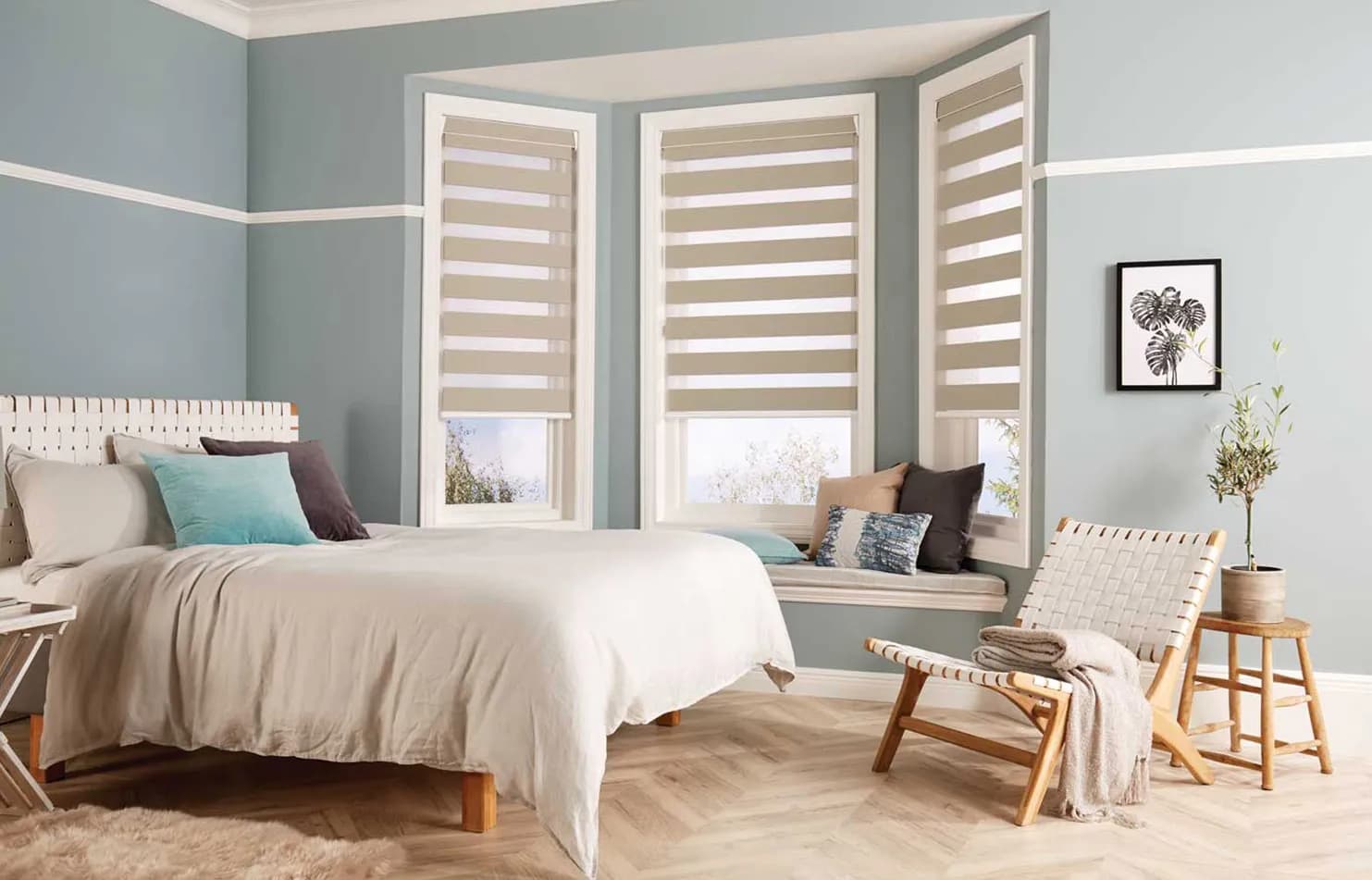 Top 5 Amazing Bedroom Blinds Ideas