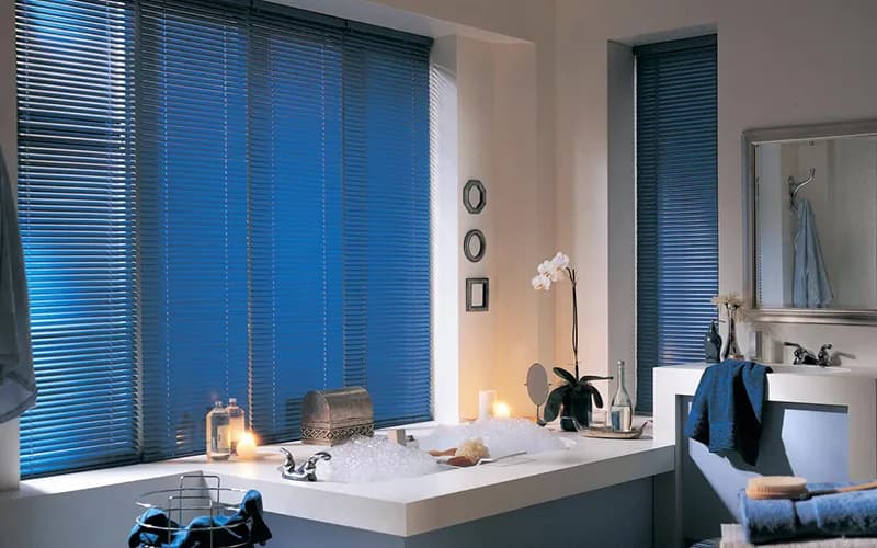 Collinear Blinds for Bathrooms: Enhance Privacy and Elegance