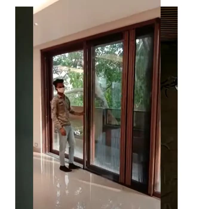 Barrier Free Mesh For Door