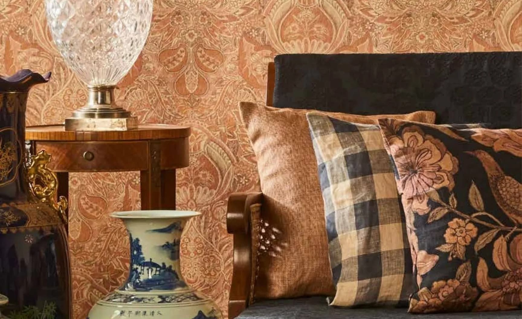 SABYASACHI HEARTLAND - Luxury Wallpapers Florentine Damask Collection