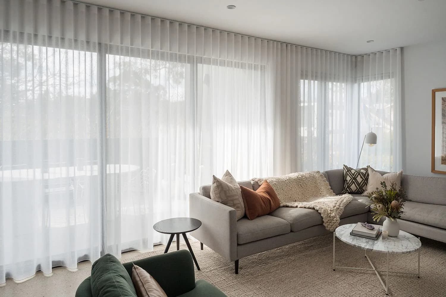 How to Choose the Right Curtains Fabric for Room
